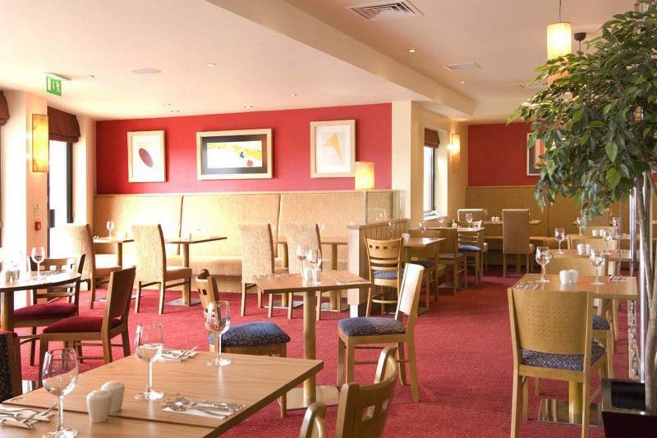 Premier Inn Cambridge Girton  Esterno foto