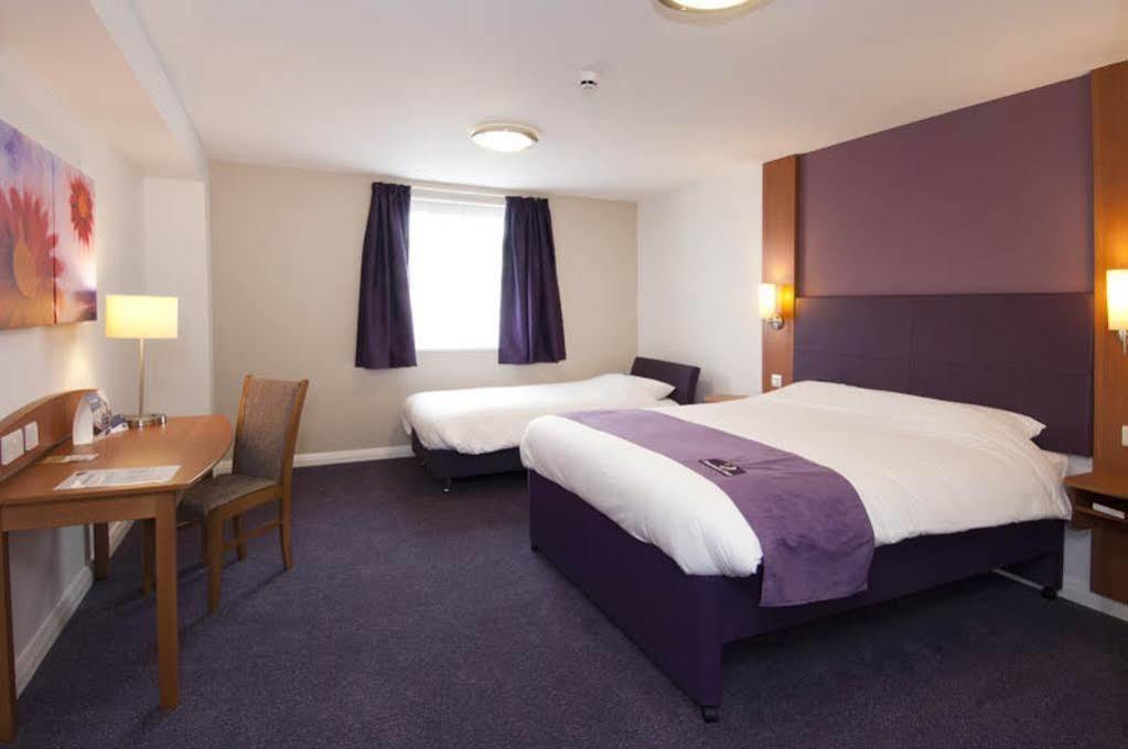 Premier Inn Cambridge Girton  Esterno foto