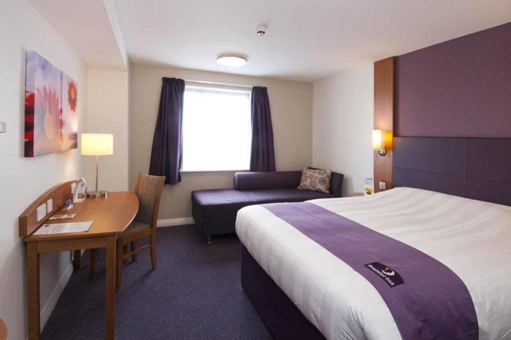 Premier Inn Cambridge Girton  Esterno foto