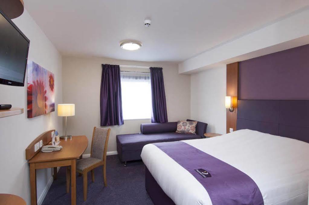 Premier Inn Cambridge Girton  Esterno foto