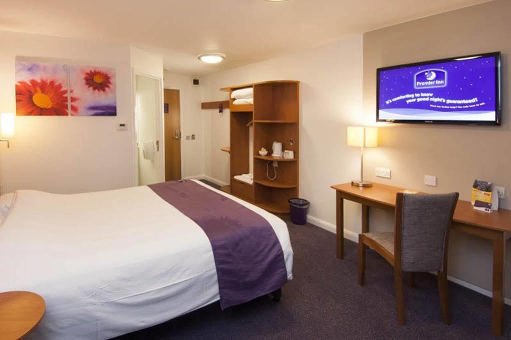 Premier Inn Cambridge Girton  Esterno foto