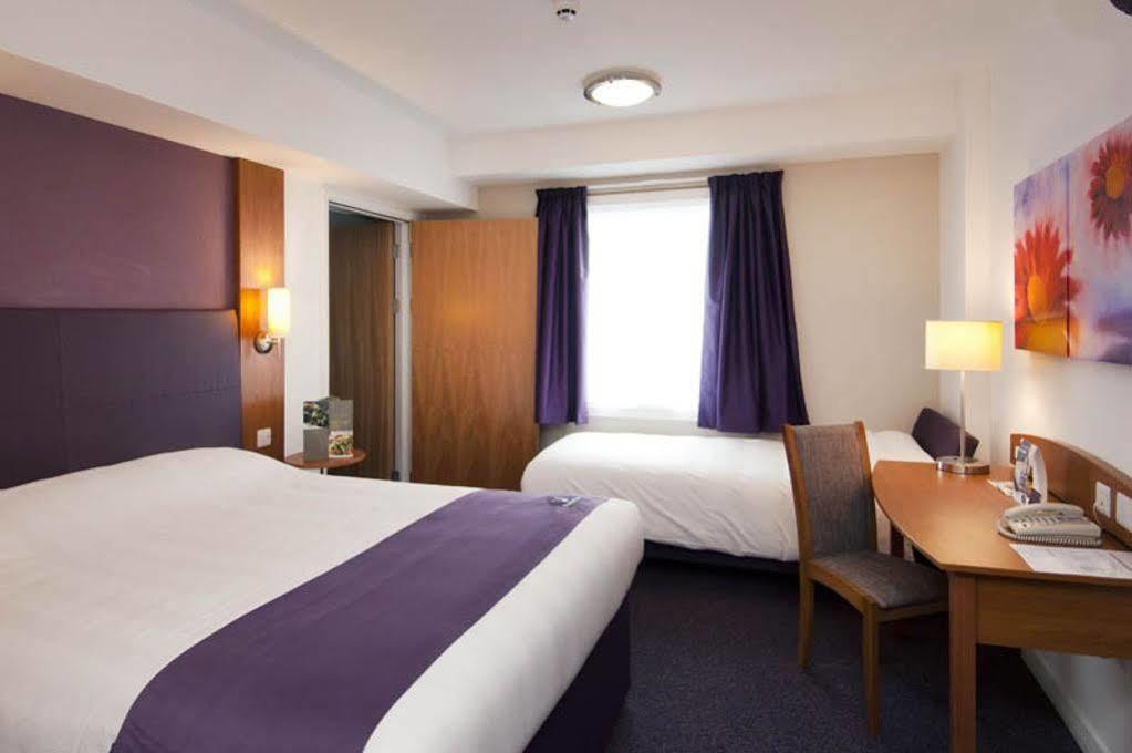 Premier Inn Cambridge Girton  Esterno foto